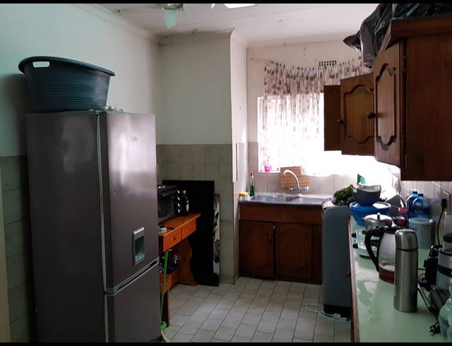2 BEDROOM FLAT FOR SALE IN VEREENIGING CENTRAL
